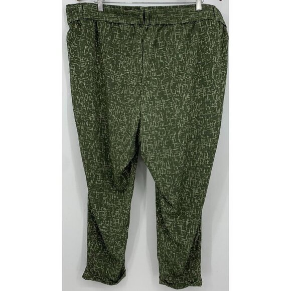 Torrid Pants Plus Size 2 2X Green Print Crop Tapered Leg Tie Belt Women NWT New - Picture 3 of 8